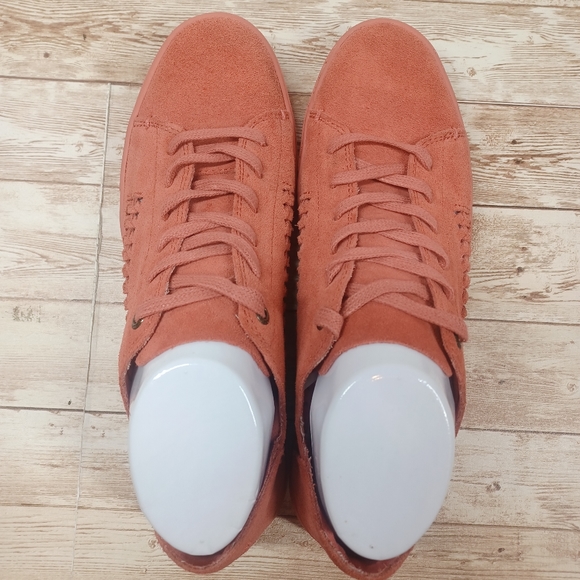 TOMS Suede Low Top Sneakers Mauve Salmon Leather EUC Women's Size 8.5 - Picture 3 of 12